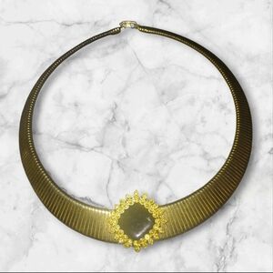 Elegant Gold  Necklace